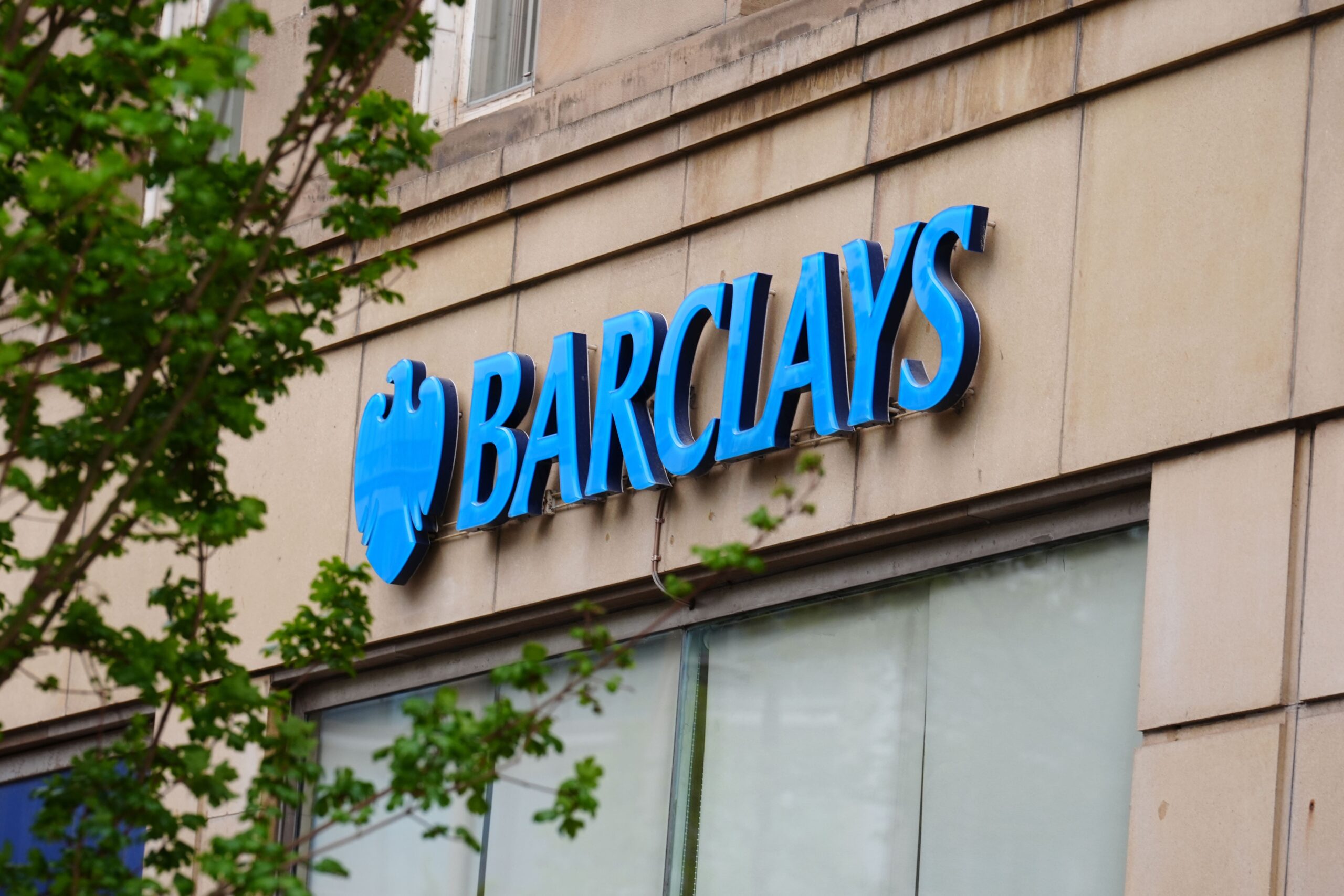 Barclays Bank Switch Offer: Up to £900 in Cash